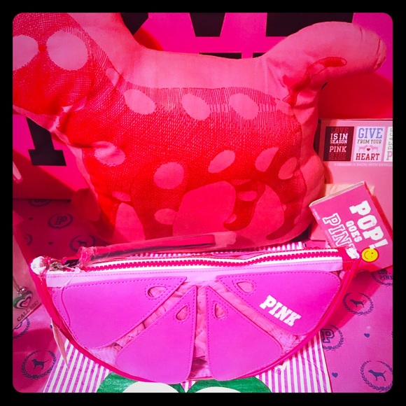 💕ƥįŋķ vş 2020 Superfruit Wristlet NWT💕